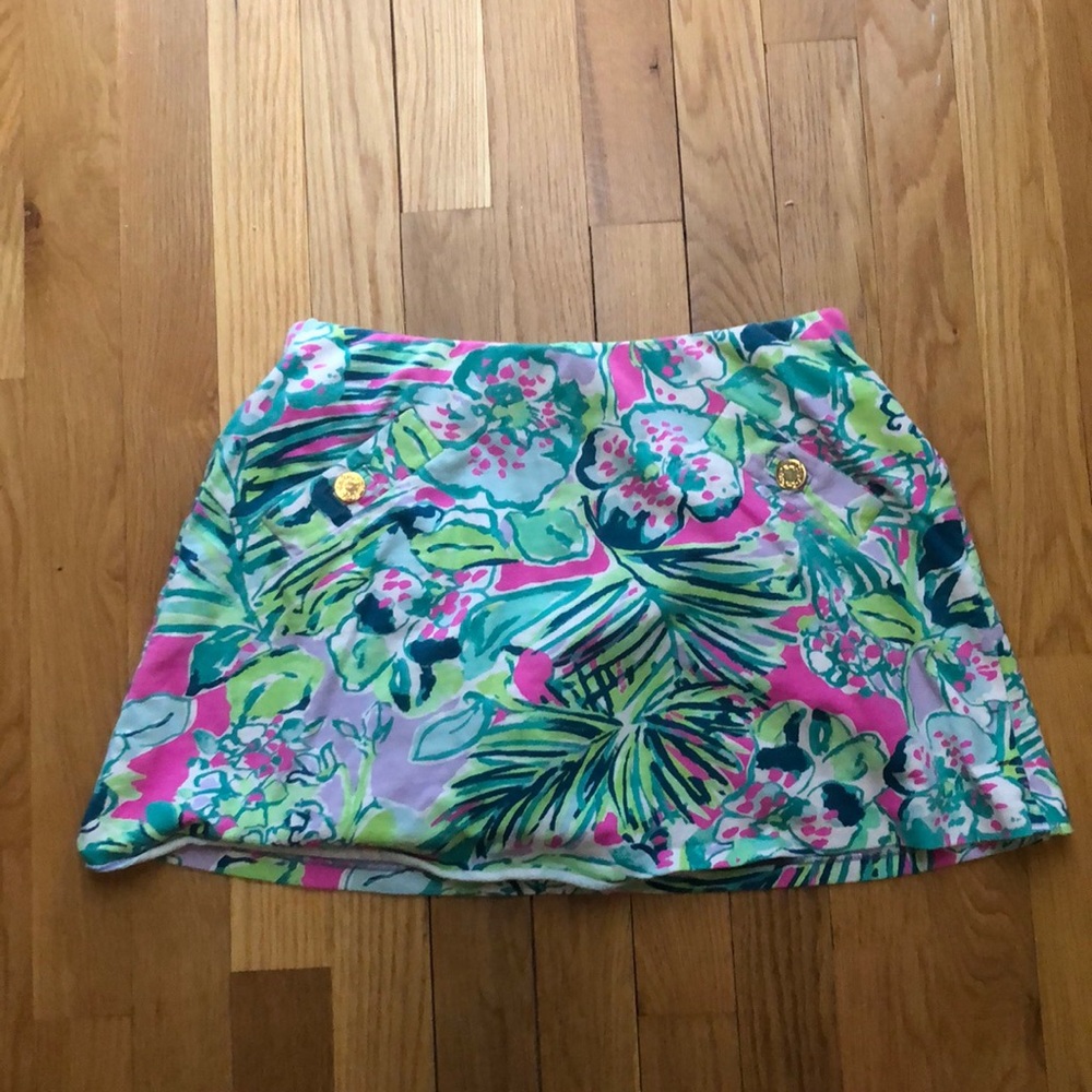 Lily Pulitzer floral mini skirt! With shorts!